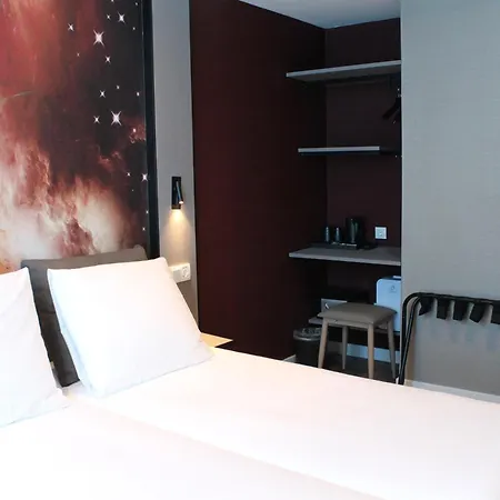 Nebula By Ine's Hotel Assendelft