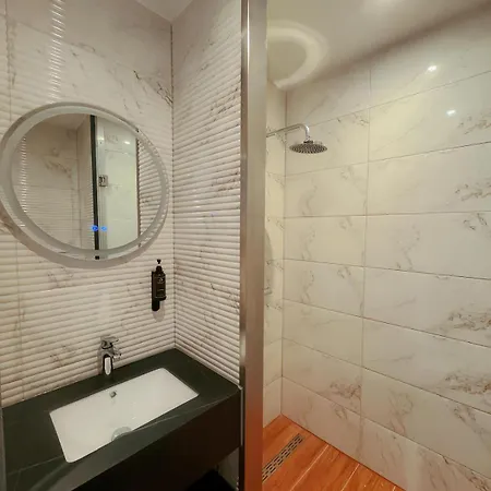 Hotel Nebula By Ine's 3*